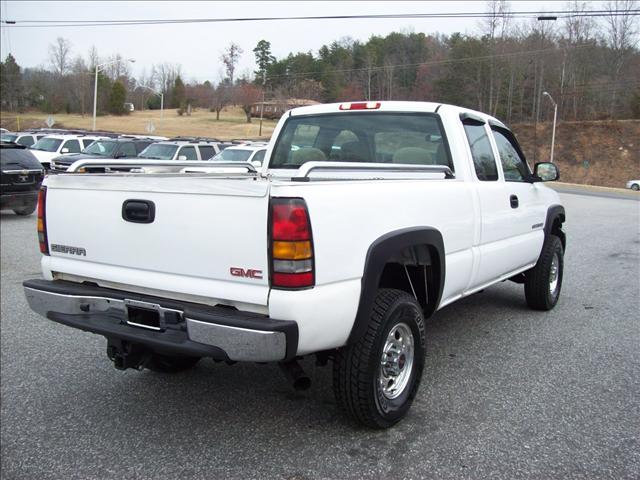 GMC Sierra 2005 photo 1