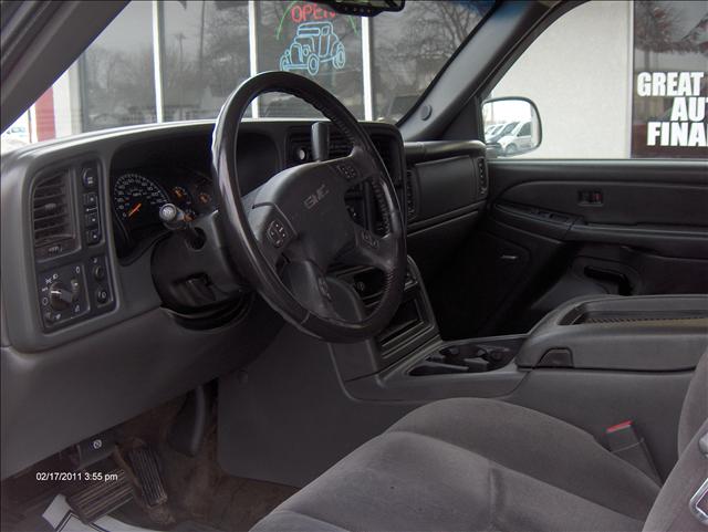 GMC Sierra 2005 photo 3