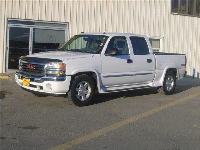 GMC Sierra 2005 photo 2