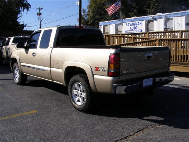 GMC Sierra 2005 photo 1