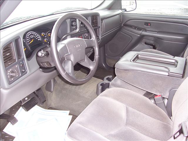 GMC Sierra 2005 photo 1