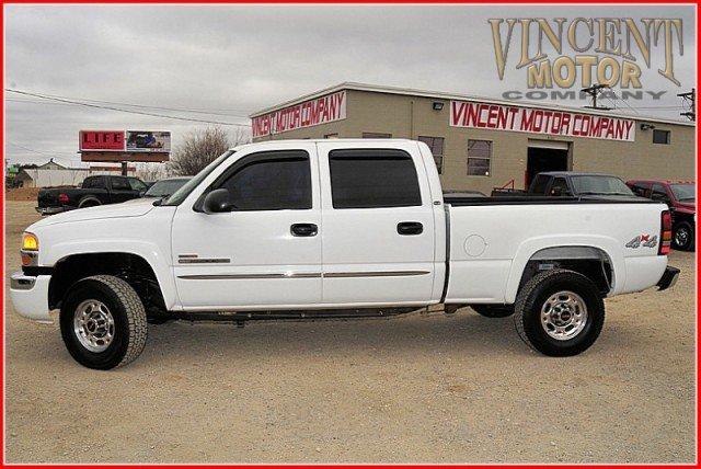 GMC Sierra 2005 photo 2