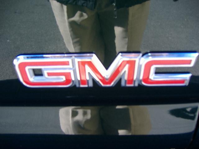 GMC Sierra 2005 photo 3