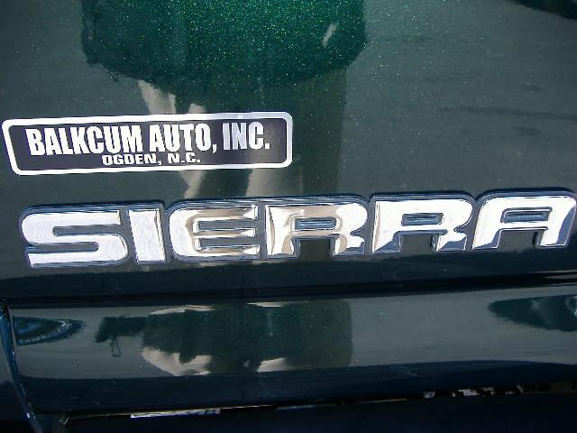 GMC Sierra 2005 photo 1