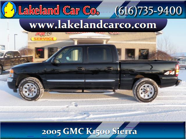 GMC Sierra 2005 photo 2