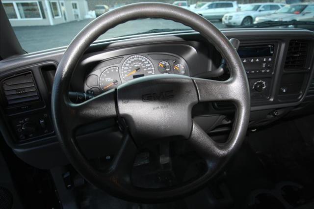 GMC Sierra 2005 photo 3