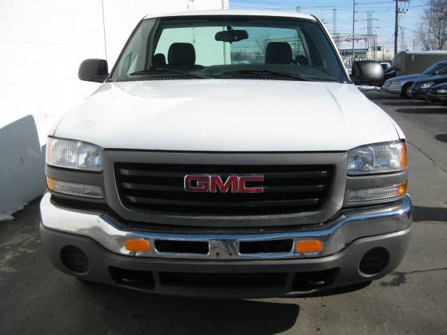 GMC Sierra 2005 photo 3