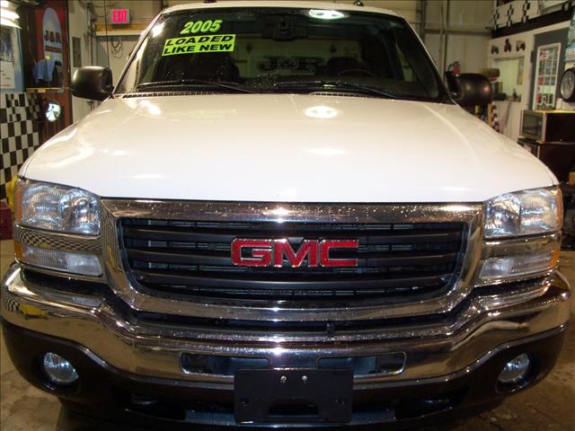 GMC Sierra 2005 photo 3