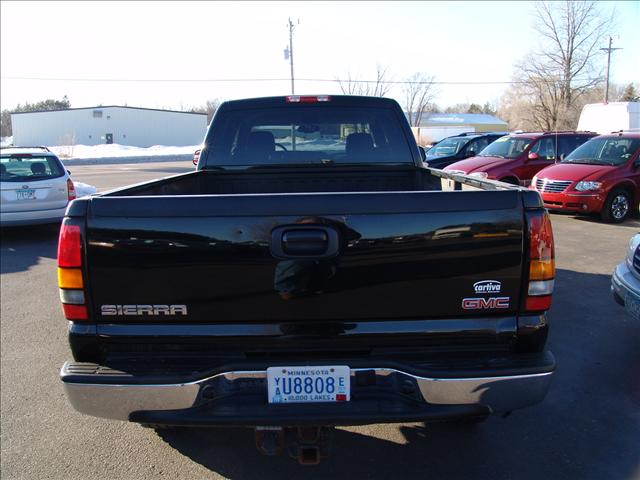 GMC Sierra 2005 photo 1