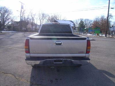 GMC Sierra 2005 photo 1