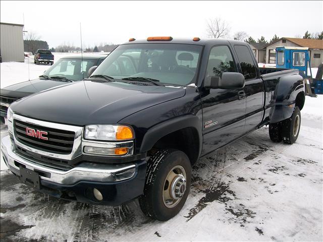 GMC Sierra 2005 photo 2