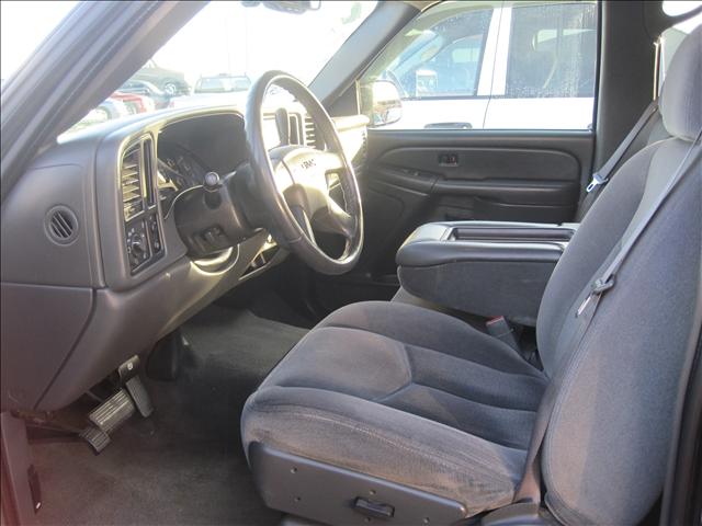 GMC Sierra 2005 photo 1