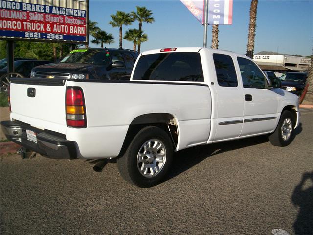 GMC Sierra 2005 photo 3