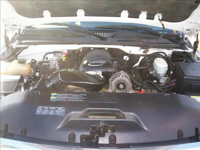 GMC Sierra 2005 photo 2