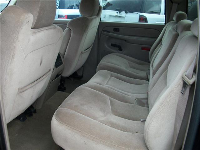 GMC Sierra 2005 photo 2