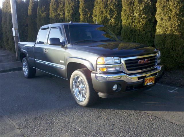 GMC Sierra ESi Pickup