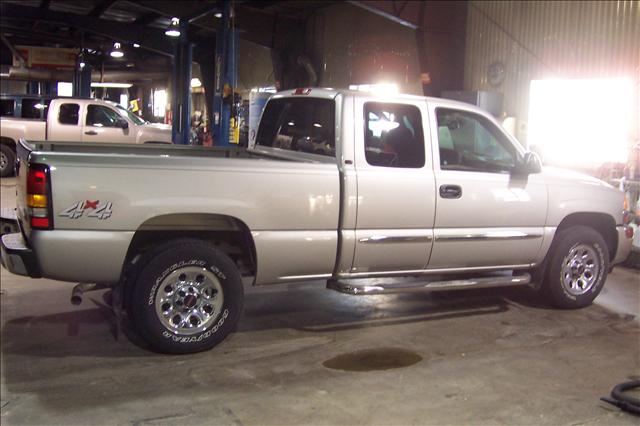 GMC Sierra 2005 photo 1