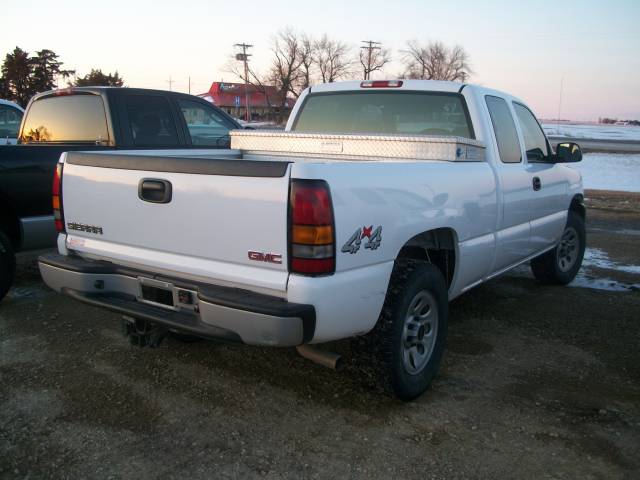 GMC Sierra 2005 photo 1