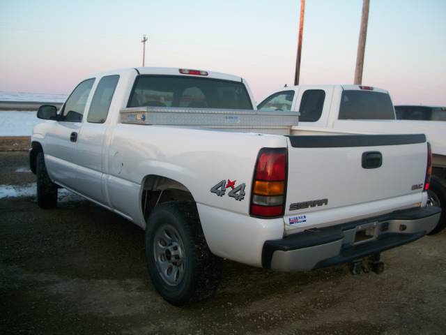 GMC Sierra 2005 photo 3