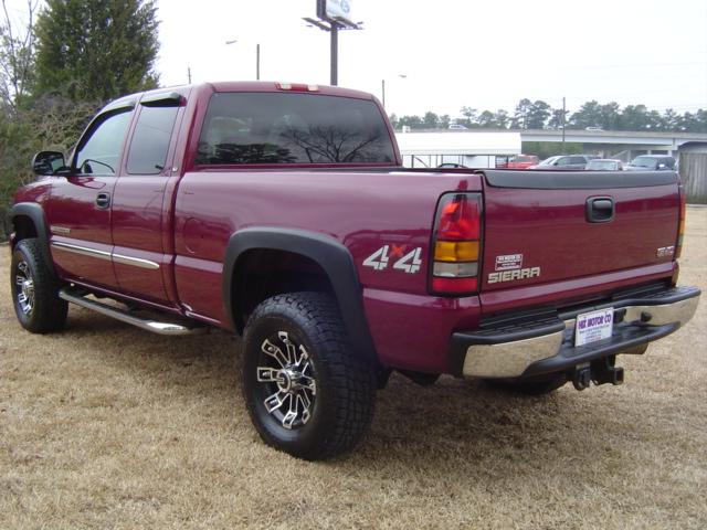 GMC Sierra 2005 photo 2