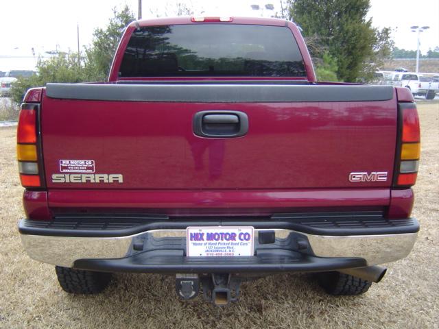 GMC Sierra 2005 photo 1