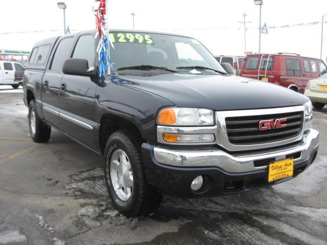 GMC Sierra 2005 photo 2