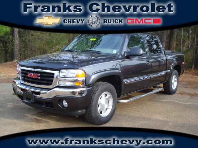 GMC Sierra 2005 photo 1