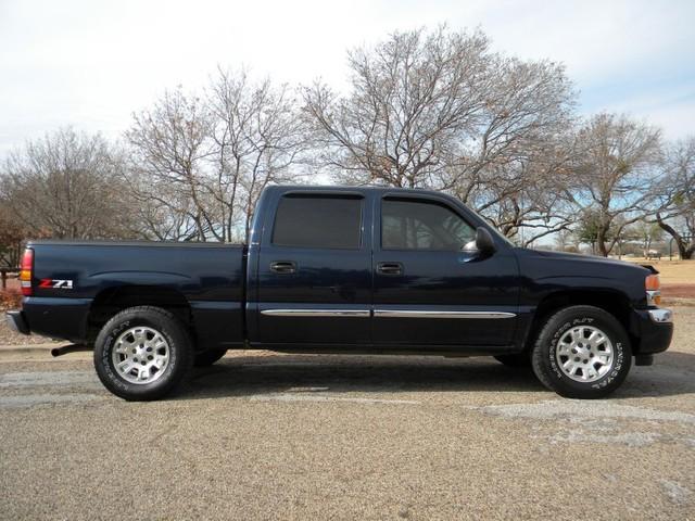 GMC Sierra 2006 photo 1