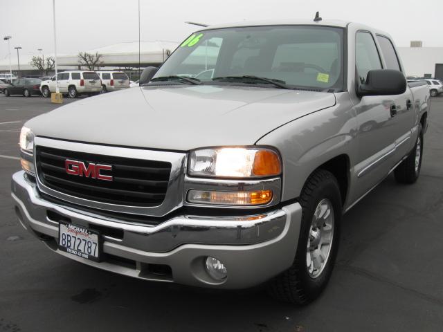 GMC Sierra 2006 photo 1