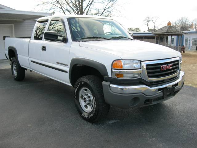 GMC Sierra 2006 photo 2