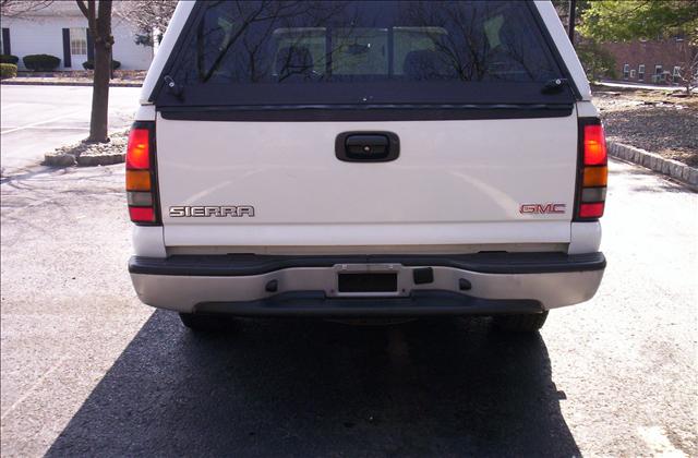 GMC Sierra 2006 photo 3