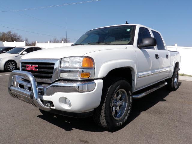 GMC Sierra 2006 photo 2