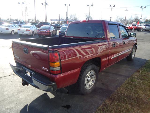 GMC Sierra 2006 photo 2