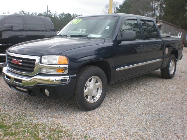 GMC Sierra EX - Clean Carfax Pickup