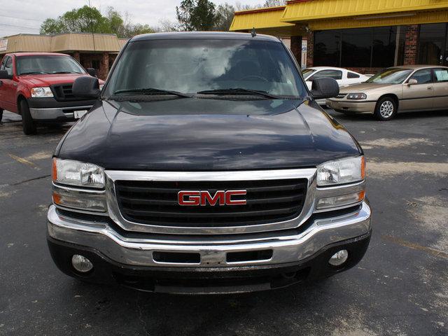 GMC Sierra 2006 photo 2