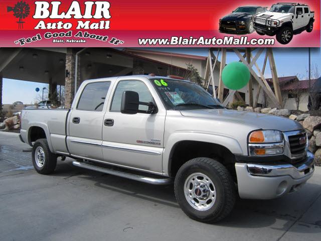 GMC Sierra SLT Pickup