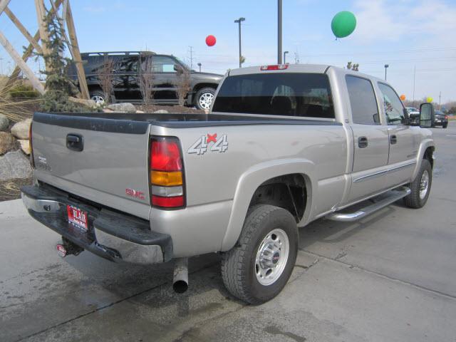 GMC Sierra 2006 photo 2