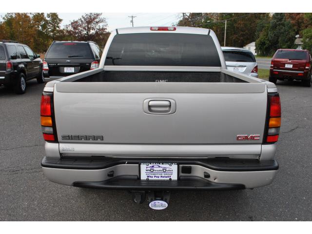 GMC Sierra 2006 photo 1