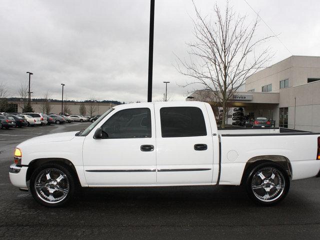 GMC Sierra 2006 photo 2