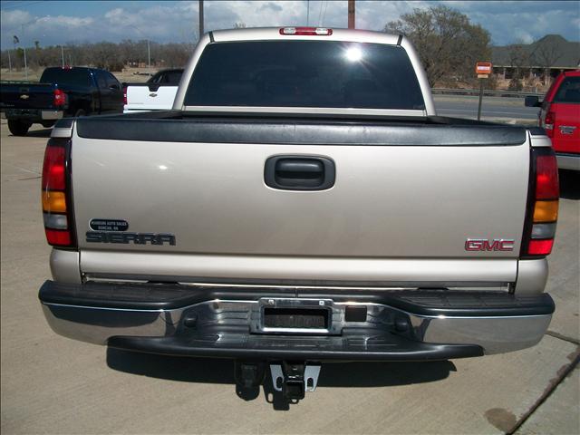 GMC Sierra 2006 photo 1