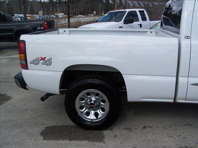 GMC Sierra 2006 photo 2