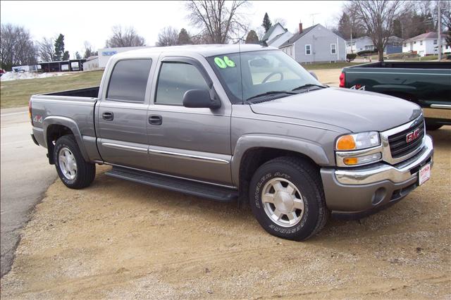 GMC Sierra SLT Pickup