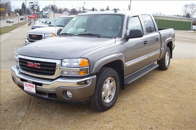 GMC Sierra 2006 photo 2