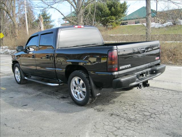 GMC Sierra 2006 photo 1