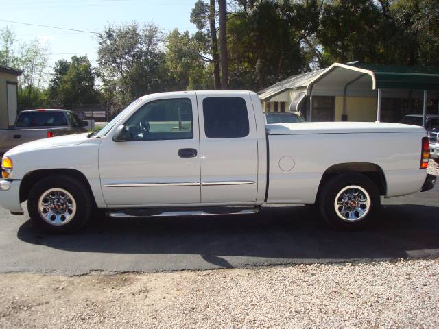 GMC Sierra SLT Pickup