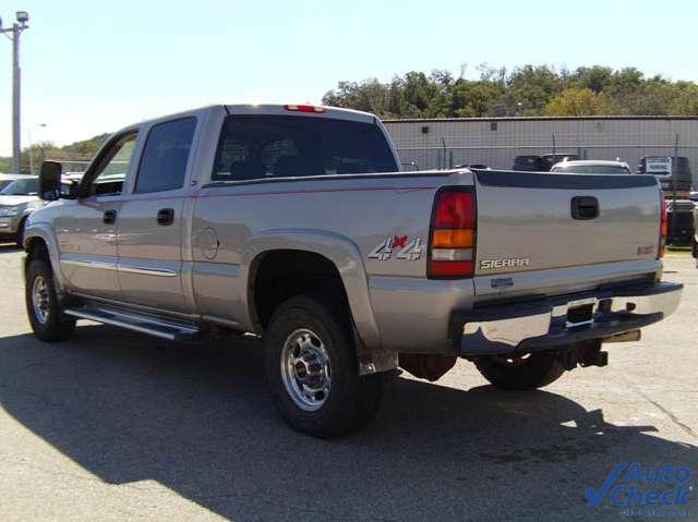 GMC Sierra 2006 photo 2