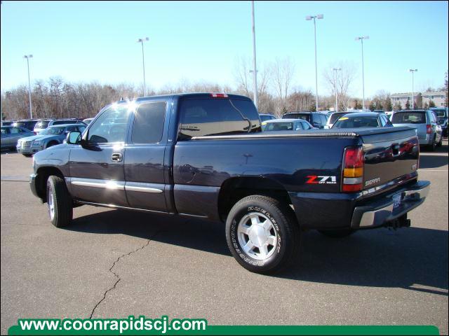 GMC Sierra 2006 photo 2