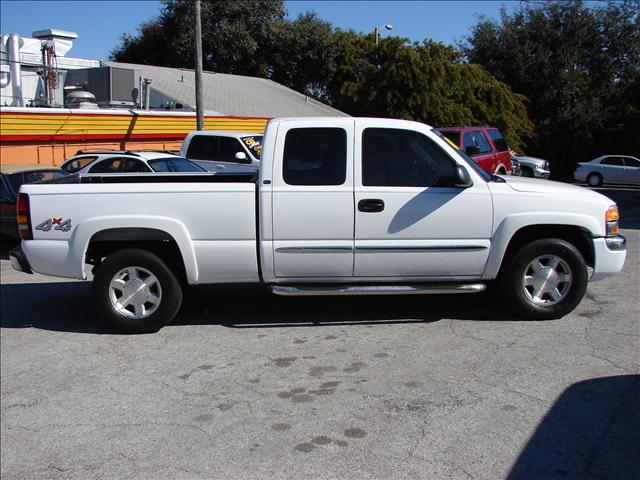 GMC Sierra 2006 photo 2