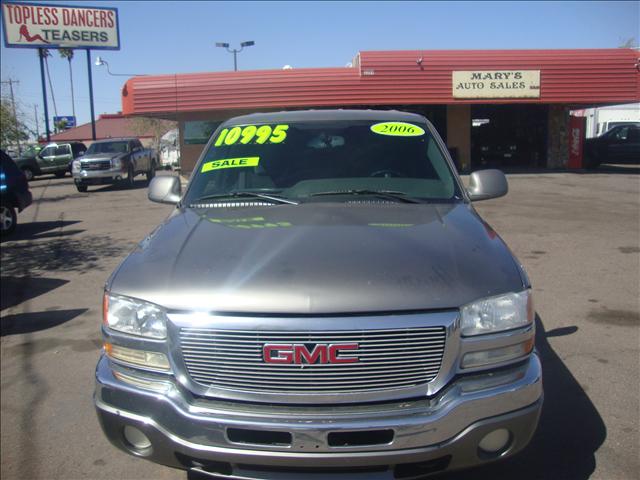 GMC Sierra 2006 photo 2