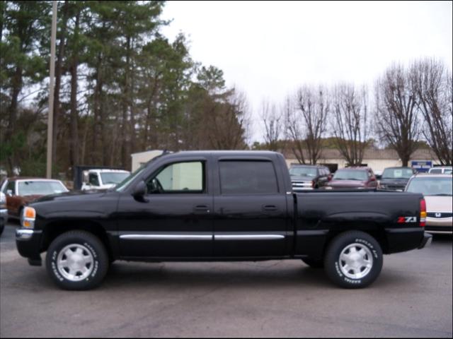 GMC Sierra 2006 photo 2